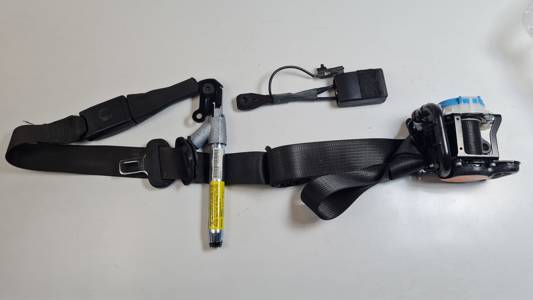 #3273641 CINTURON SEGURIDAD DELANTERO IZQUIERDO