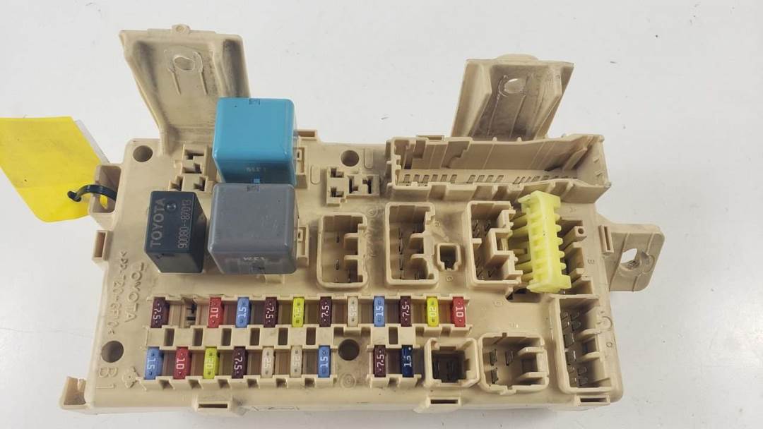 #1234578 CAJA RELES / FUSIBLES