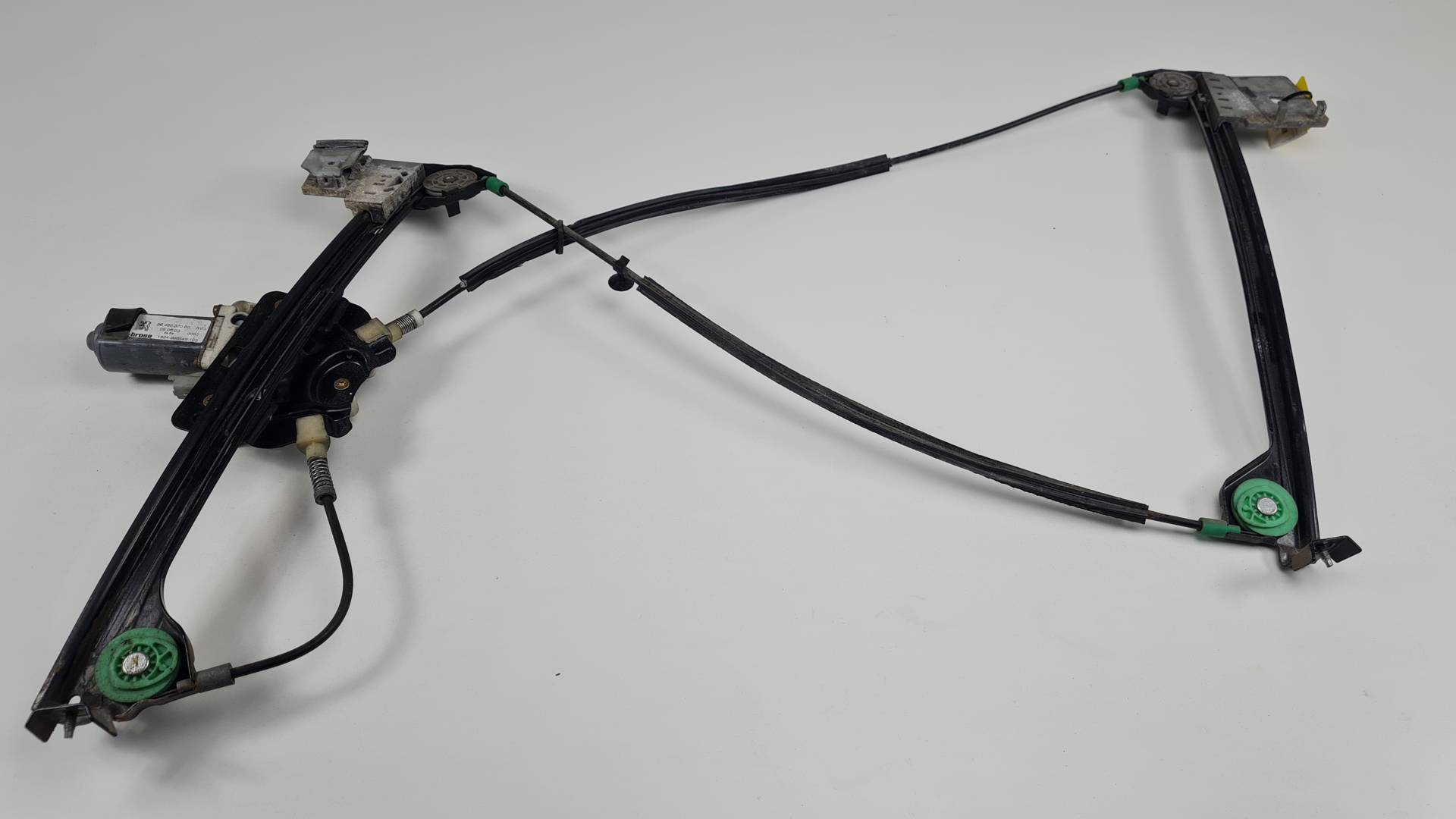 ELEVALUNAS DELANTERO IZQUIERDO