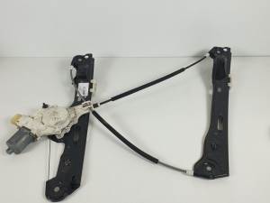 #654135 ELEVALUNAS DELANTERO DERECHO