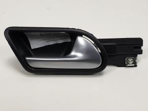 #164903 MANETA INTERIOR DELANTERA DERECHA