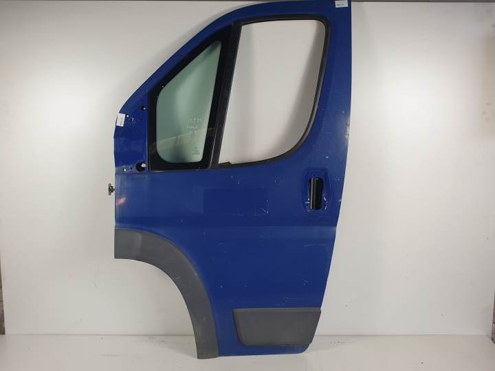 #684164 PUERTA DELANTERA IZQUIERDA