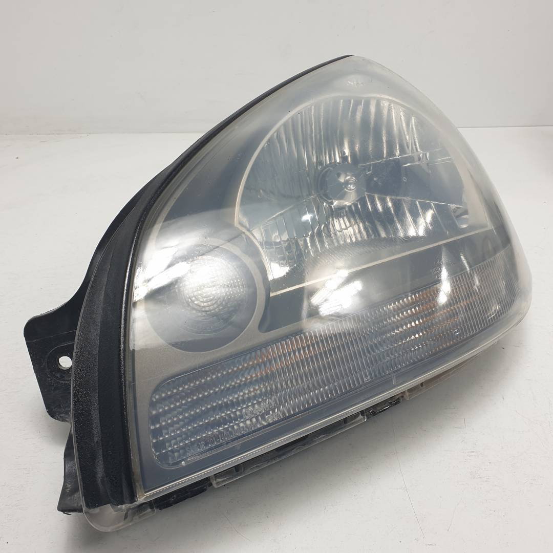 #1330811 FARO IZQUIERDO