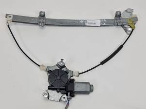 #240737 ELEVALUNAS DELANTERO IZQUIERDO