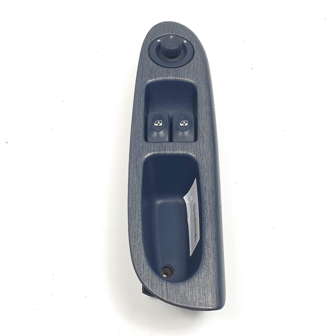 #1511736 MANDO ELEVALUNAS DELANTERO IZQUIERDO