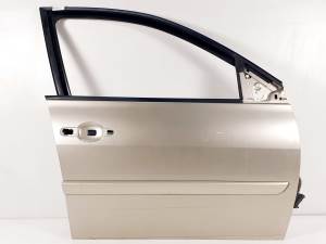 #1426069 PUERTA DELANTERA DERECHA