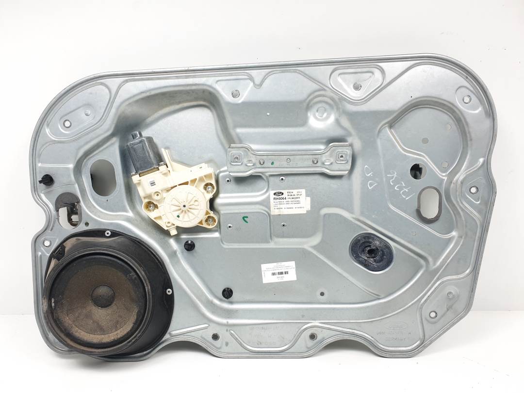 #3011845 ELEVALUNAS DELANTERO DERECHO