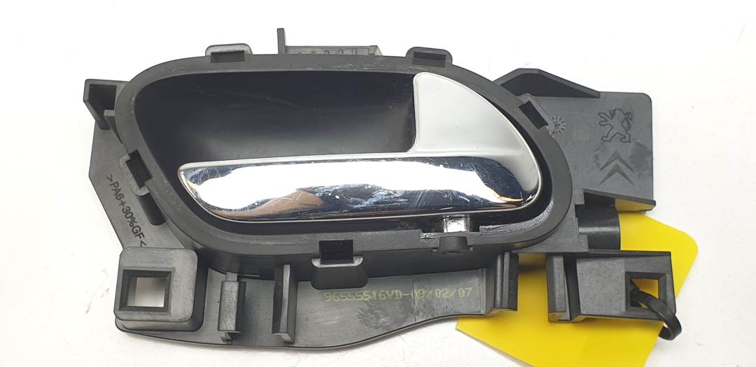 #3007533 MANETA INTERIOR DELANTERA DERECHA