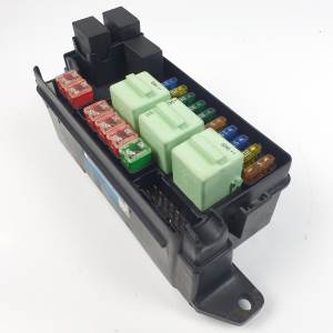 #3010996 CAJA RELES / FUSIBLES