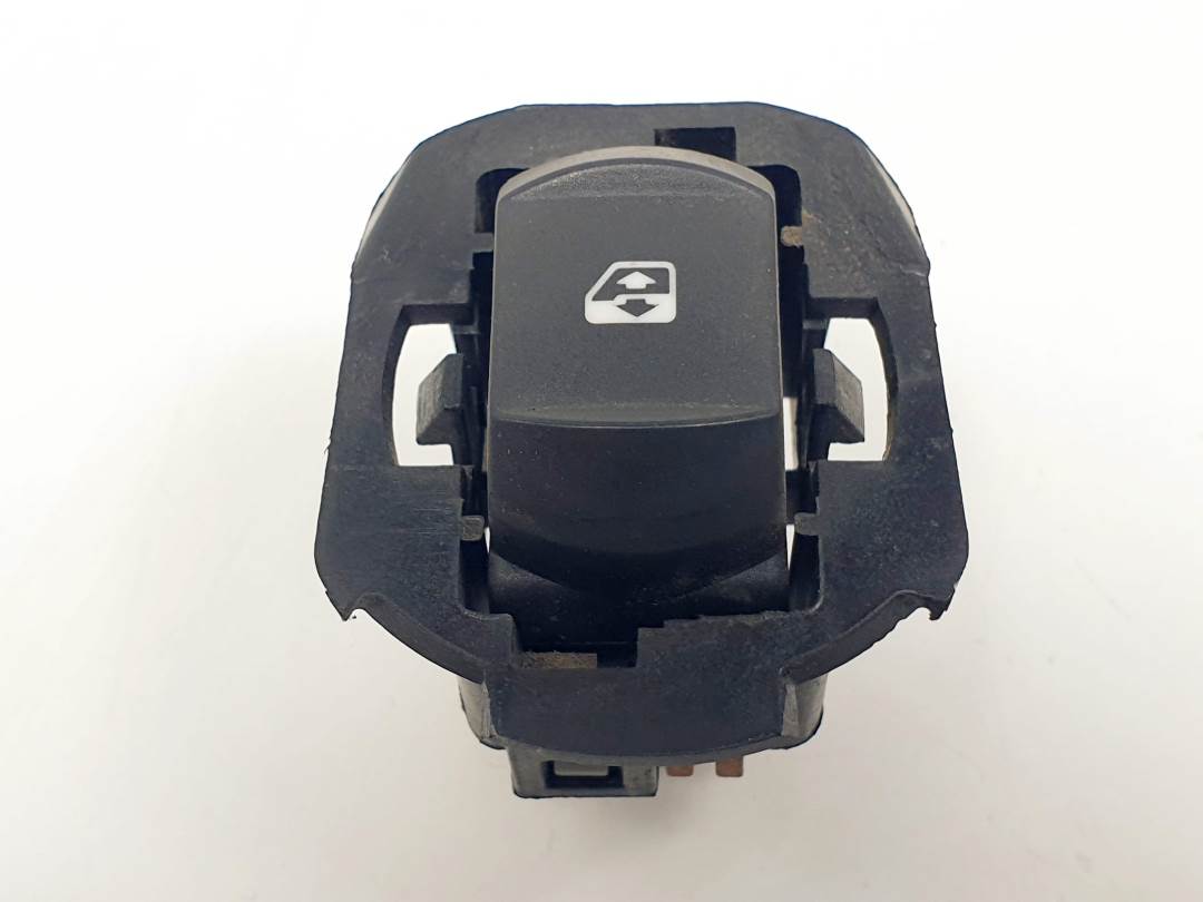 #1371122 MANDO ELEVALUNAS DELANTERO DERECHO