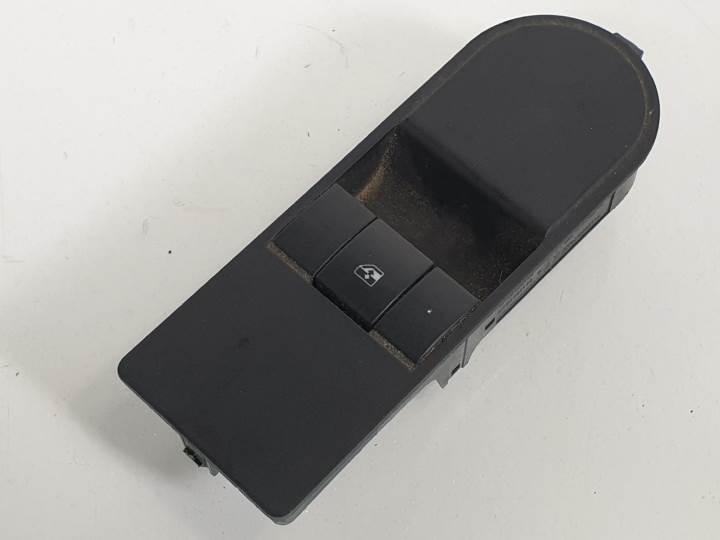 MANDO ELEVALUNAS DELANTERO DERECHO - OPEL - #223990