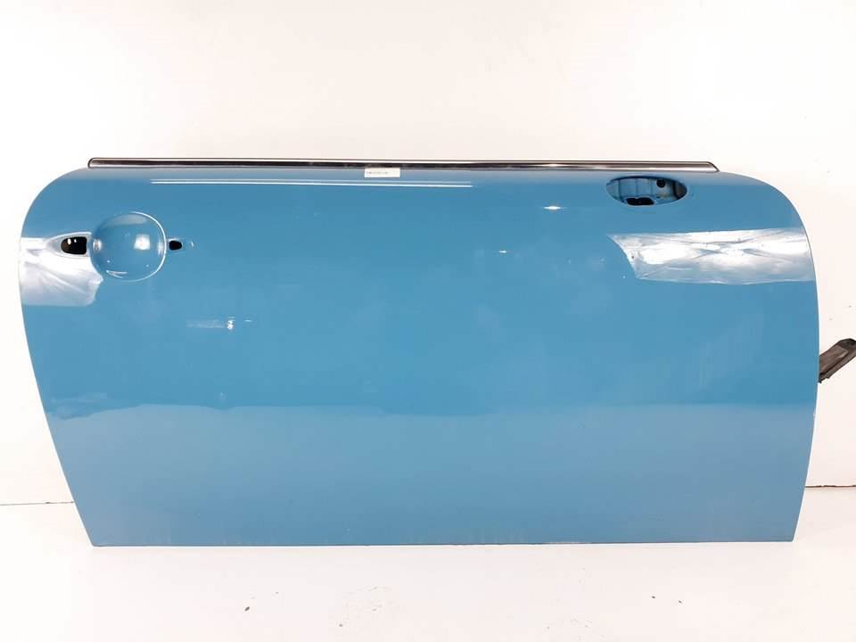 #1217209 PUERTA DELANTERA DERECHA