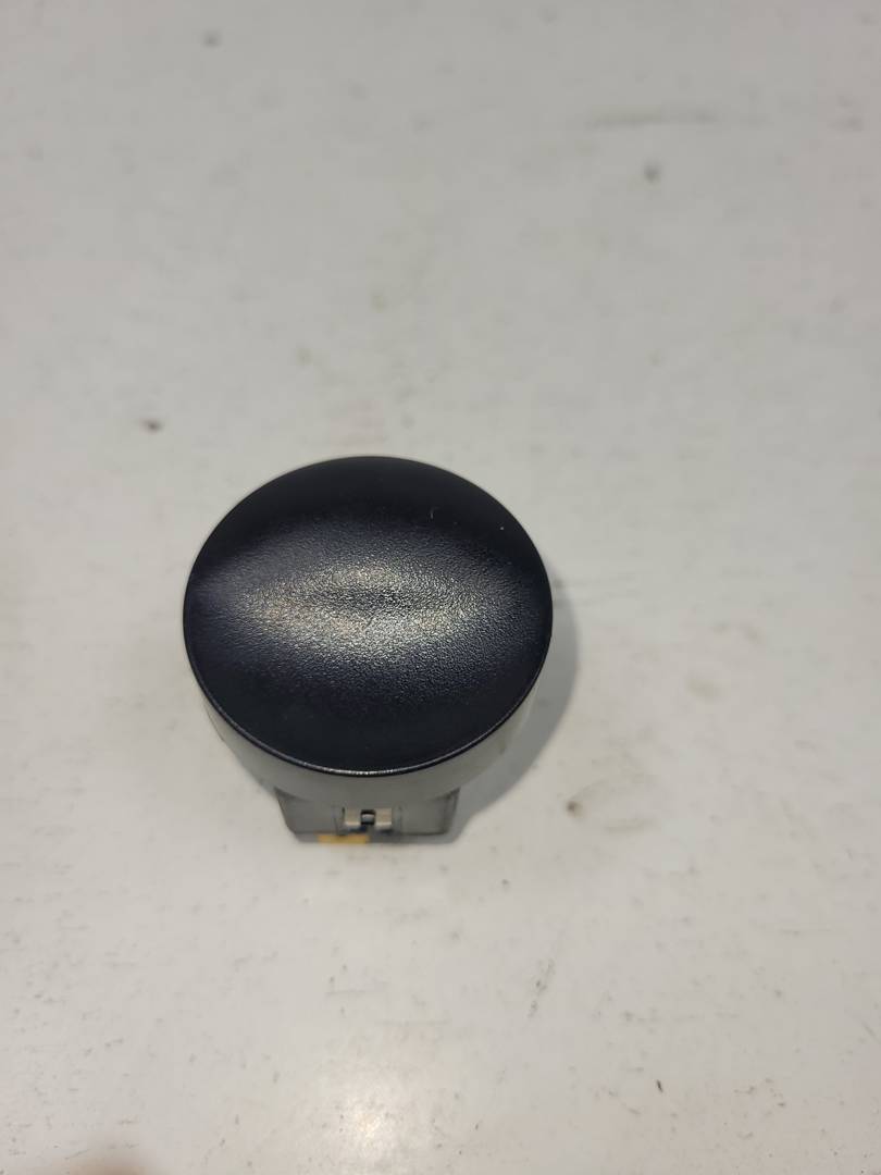 MANDO ELEVALUNAS DELANTERO DERECHO