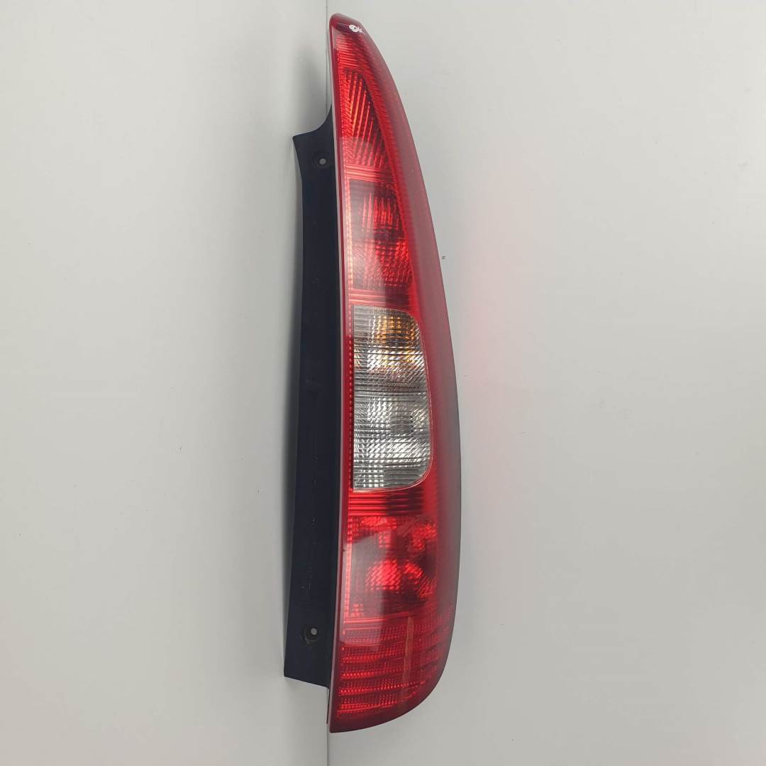 PILOTO TRASERO DERECHO