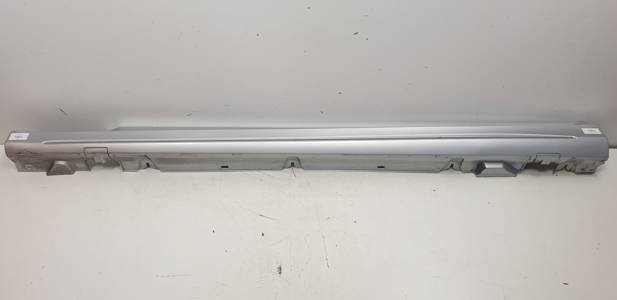 #3246808 ESTRIBOS LATERALES