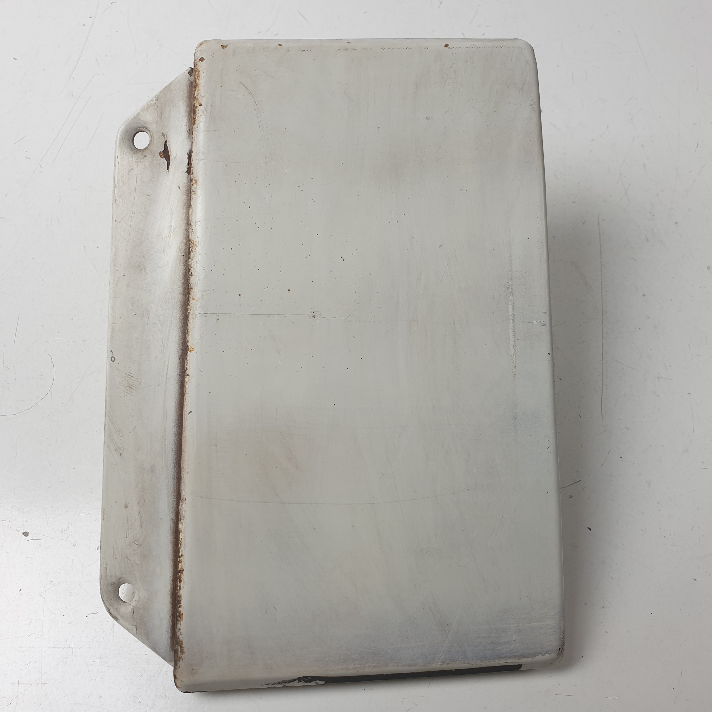 #3115823 TAPA EXTERIOR COMBUSTIBLE