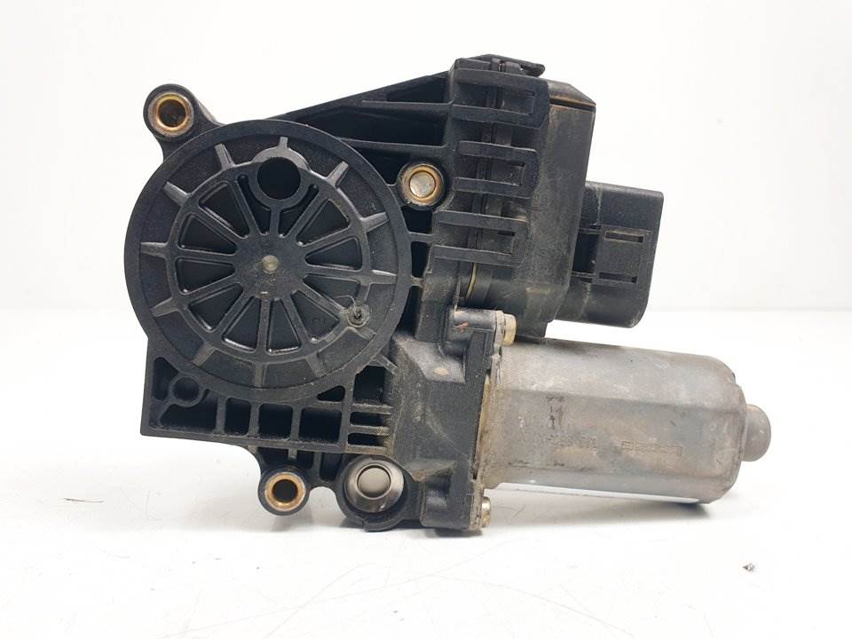 MOTOR ELEVALUNAS TRASERO DERECHO - AUDI - #939487