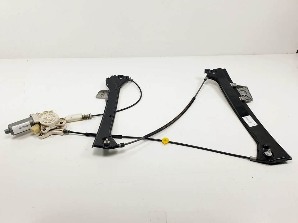 ELEVALUNAS DELANTERO IZQUIERDO