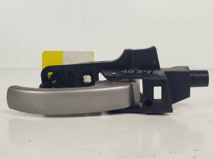 #687449 MANETA INTERIOR TRASERA IZQUIERDA