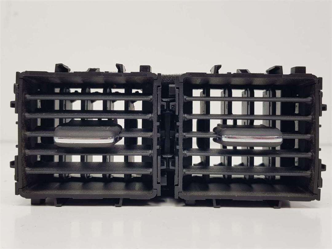 #699768 REJILLA AIREADORA