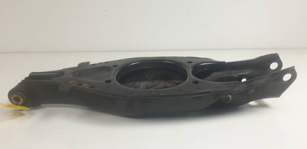 #3284089 BRAZO SUSPENSION INFERIOR TRASERO IZQUIERDO