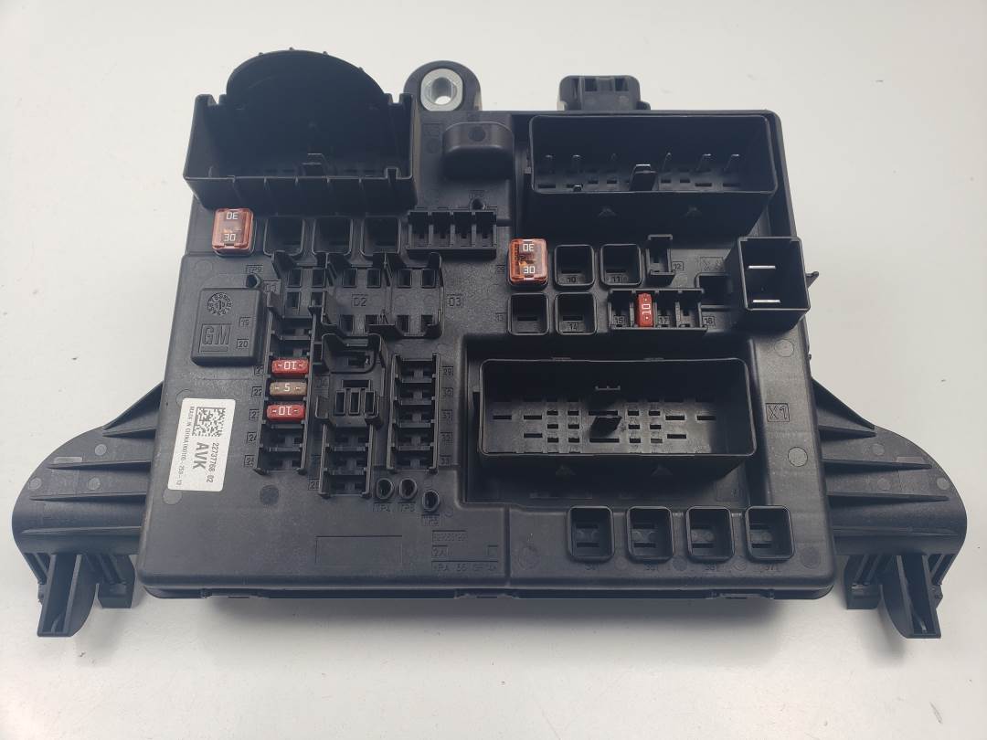 CAJA RELES / FUSIBLES - 2273776802 - OPEL - INSIGNIA BERLINA