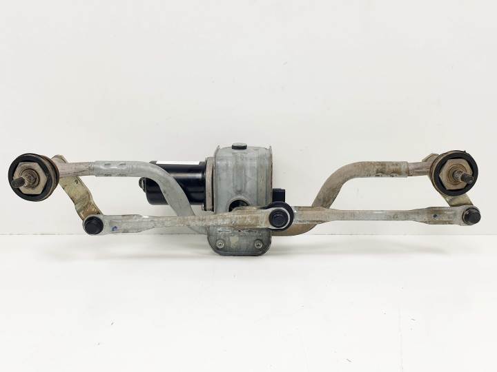 #1472934 MOTOR LIMPIA DELANTERO