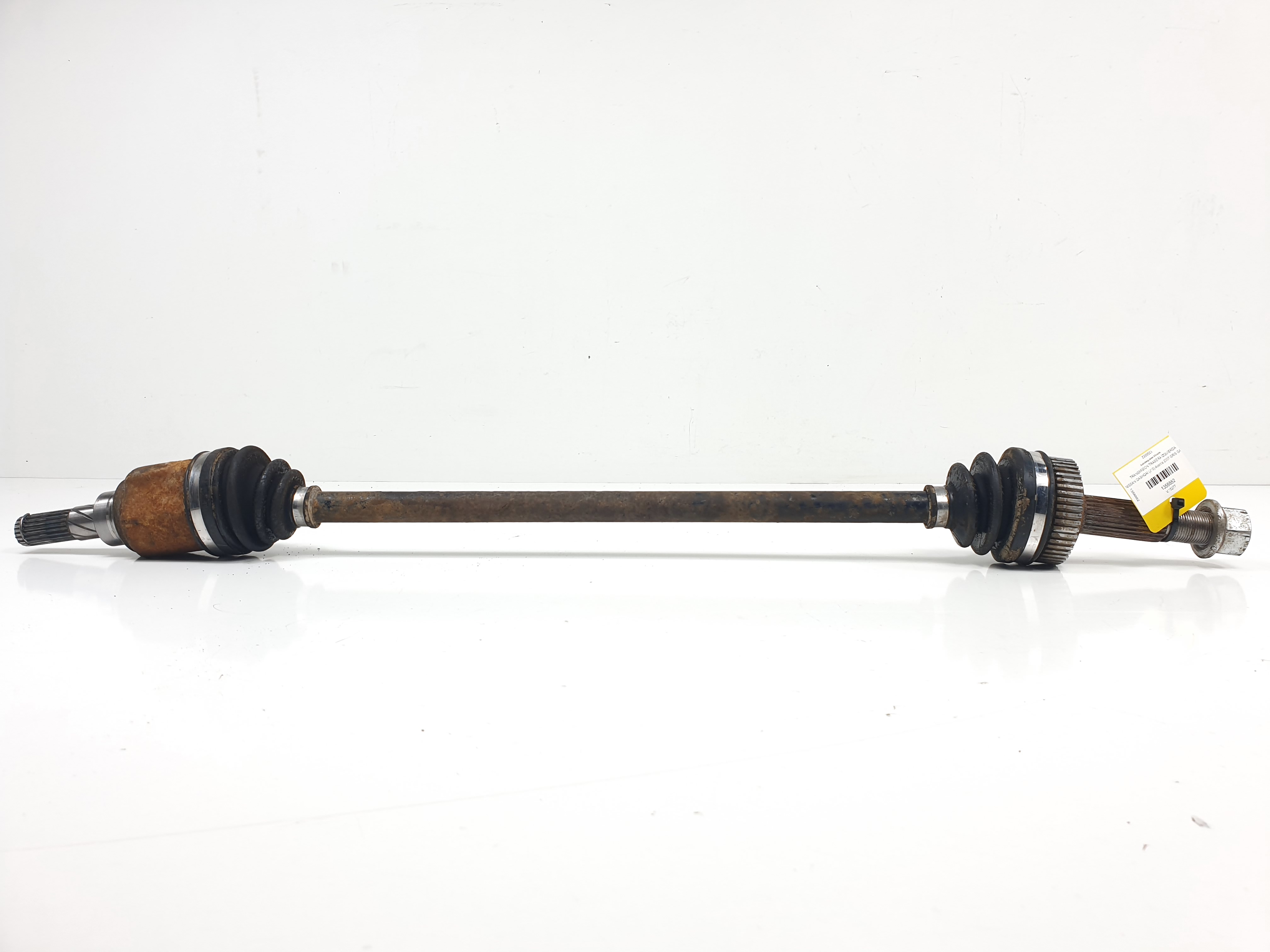 #1358882 TRANSMISION TRASERA IZQUIERDA