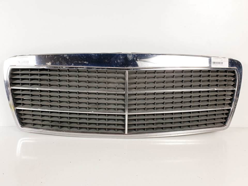 REJILLA DELANTERA - 2108880023 - MERCEDES - CLASE E (W210) BERLINA DIESEL
