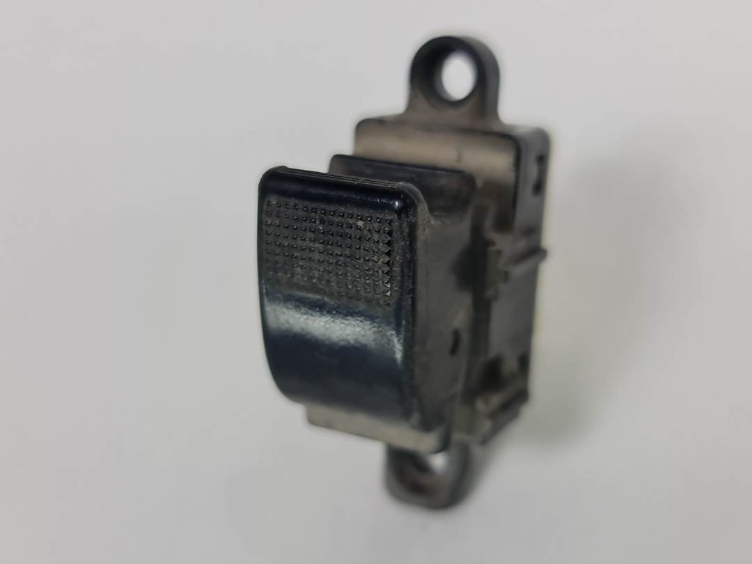 MANDO ELEVALUNAS TRASERO IZQUIERDO - MAZDA - PREMACY (CP)