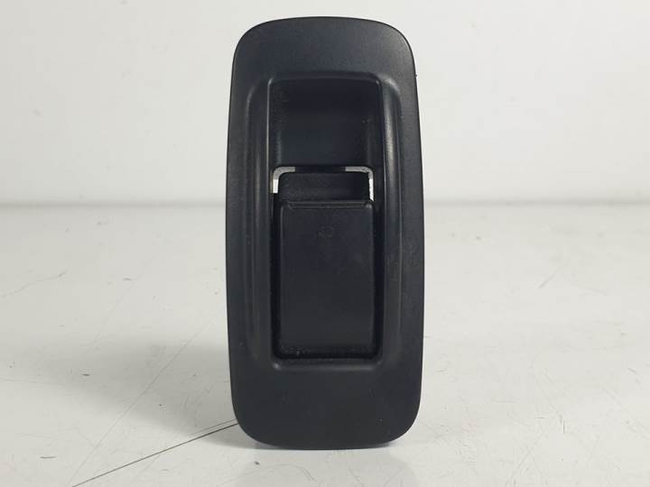 MANDO ELEVALUNAS TRASERO IZQUIERDO - TOYOTA - #847492