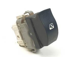 #3044960 MANDO ELEVALUNAS TRASERO DERECHO