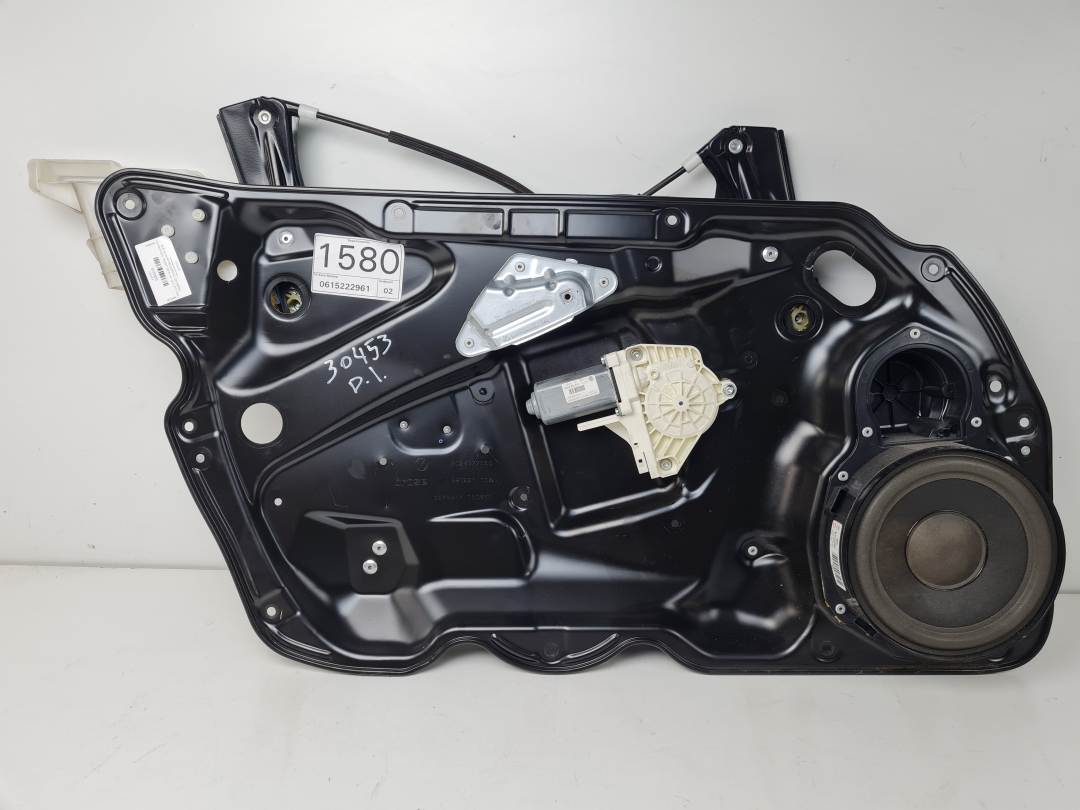 #3070955 ELEVALUNAS DELANTERO IZQUIERDO