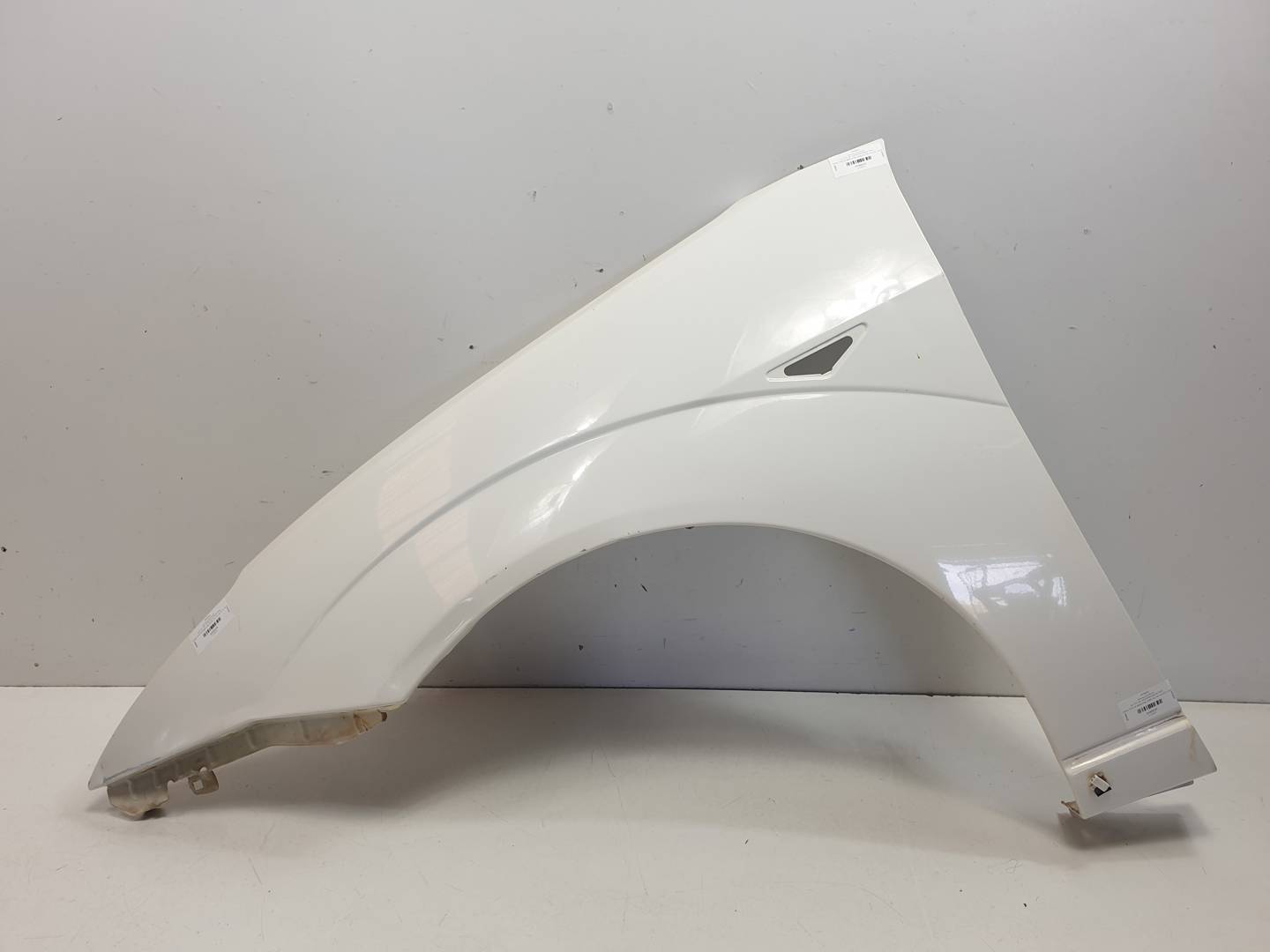 #3496936 ALETA DELANTERA IZQUIERDA