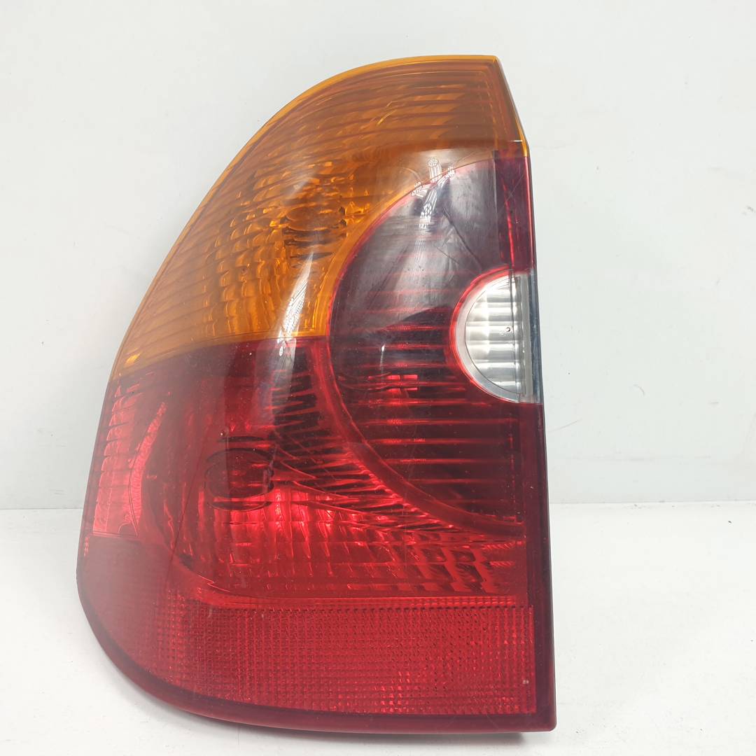 #3323579 PILOTO TRASERO IZQUIERDO