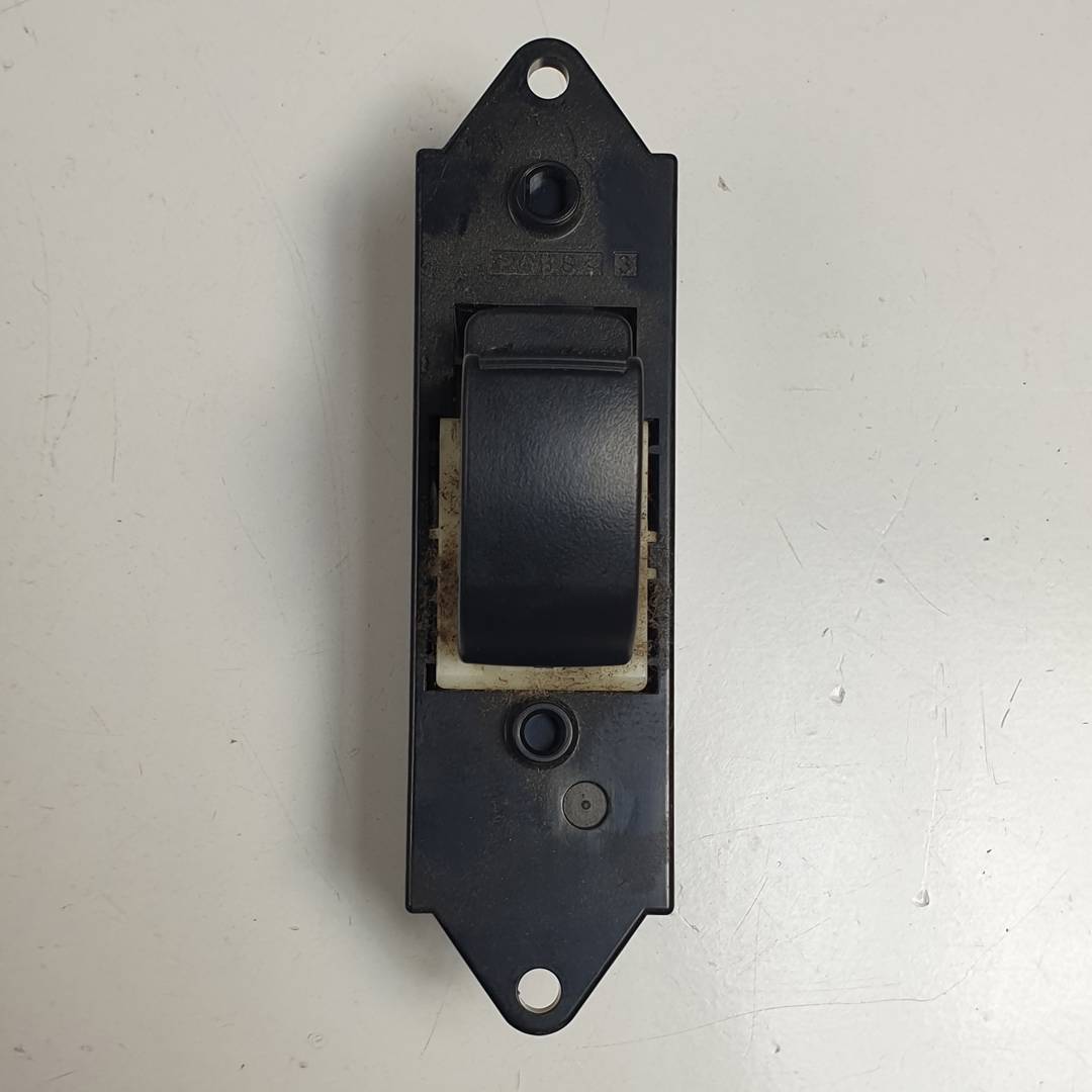 MANDO ELEVALUNAS DELANTERO DERECHO - MR587944 - CITROEN - C4 AIRCROSS