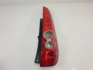 PILOTO TRASERO DERECHO - FORD - #626997