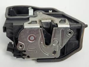 CERRADURA PUERTA DELANTERA DERECHA - BMW - #245250