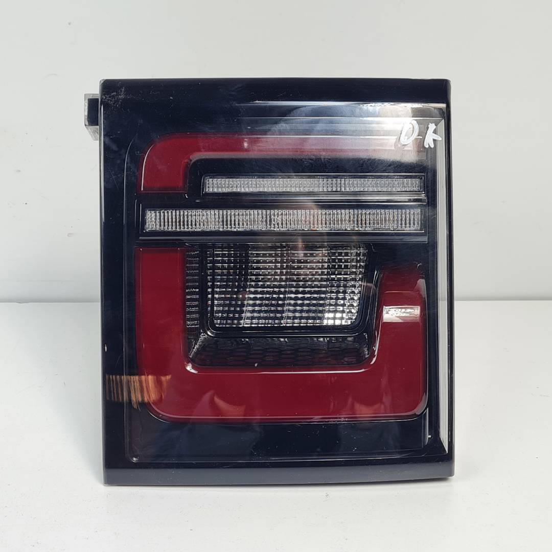 #3430104 PILOTO TRASERO DERECHO INTERIOR