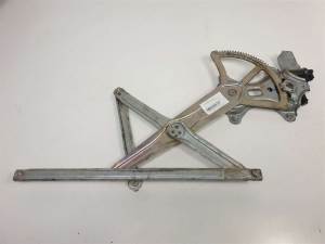 ELEVALUNAS DELANTERO DERECHO - MITSUBISHI - #524505