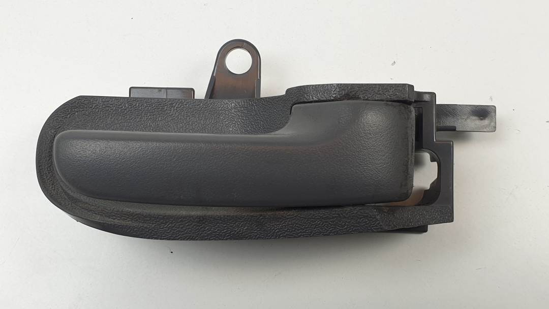 #1371666 MANETA INTERIOR DELANTERA DERECHA