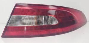 #1377415 PILOTO TRASERO DERECHO
