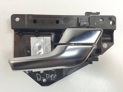 #3166370 MANETA INTERIOR DELANTERA DERECHA