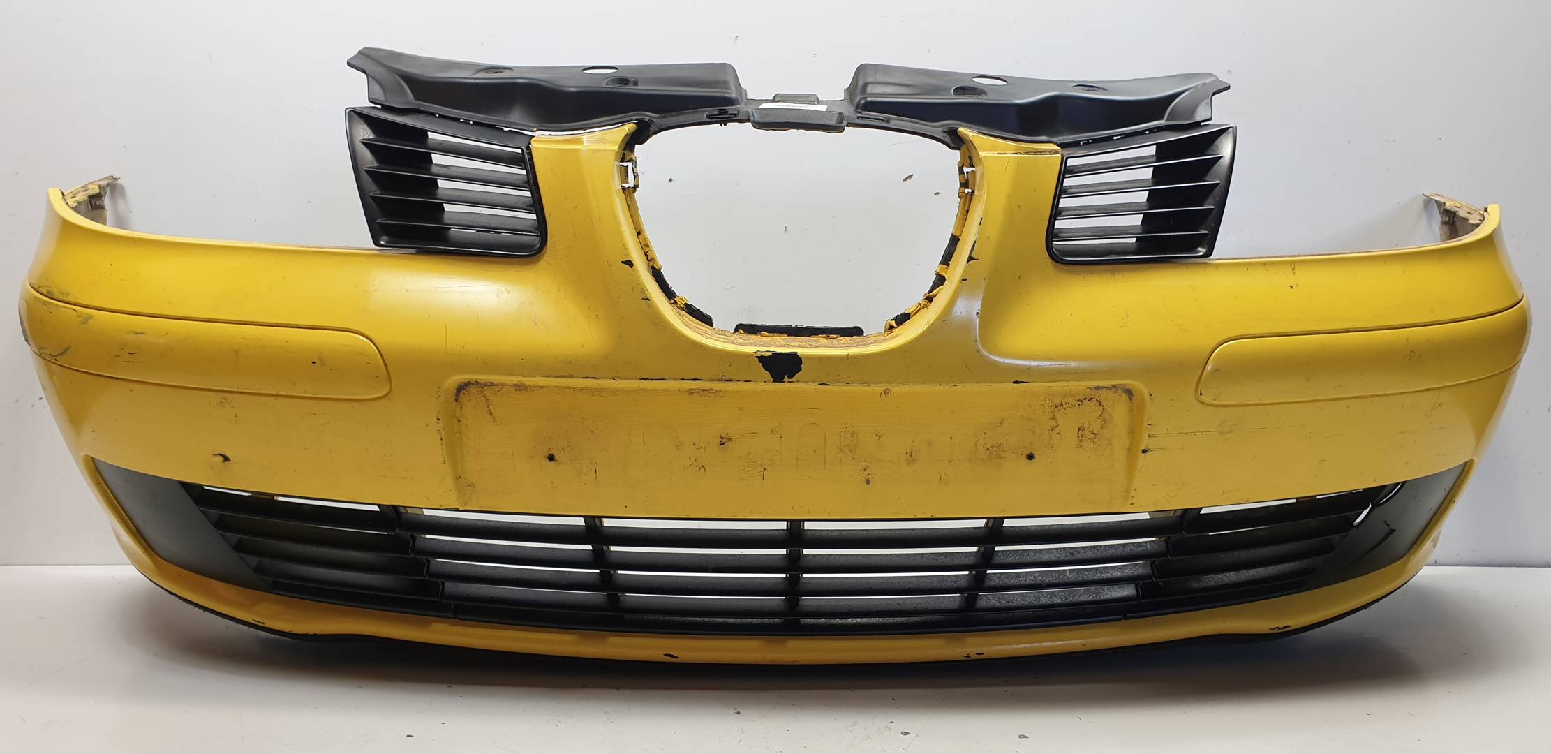 #3285771 PARAGOLPES DELANTERO