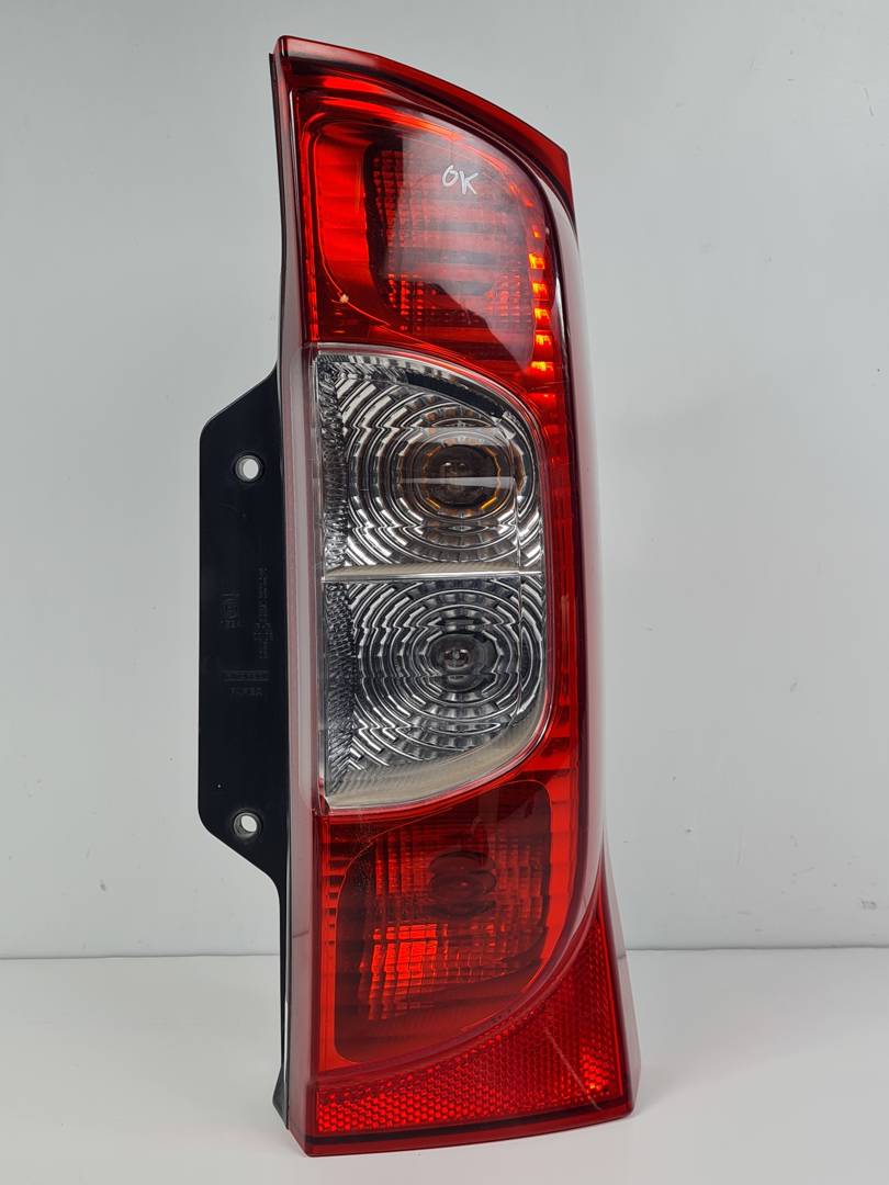 #3153553 PILOTO TRASERO DERECHO