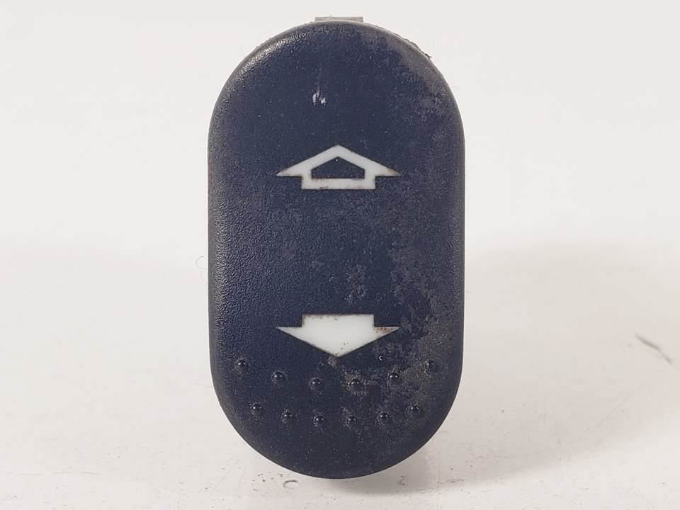 MANDO ELEVALUNAS DELANTERO DERECHO - FORD - #1044987