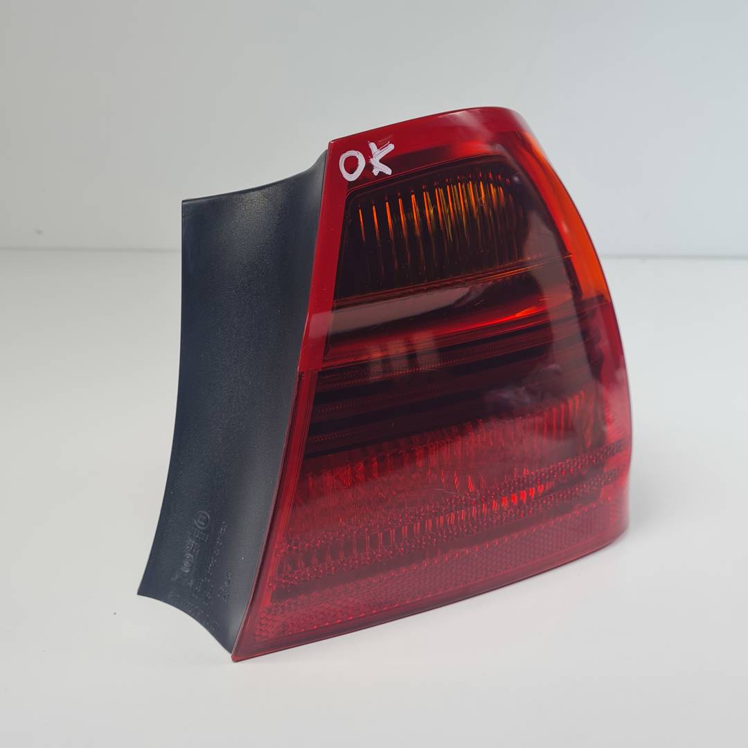 #3308700 PILOTO TRASERO DERECHO