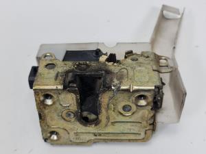 #213872 CERRADURA PUERTA TRASERA DERECHA