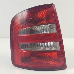 PILOTO TRASERO IZQUIERDO - SKODA - #1108896