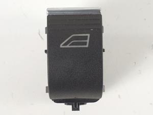MANDO ELEVALUNAS DELANTERO DERECHO - FORD - #137440